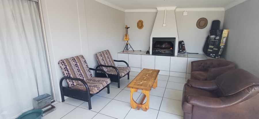 5 Bedroom Property for Sale in Morelig Free State